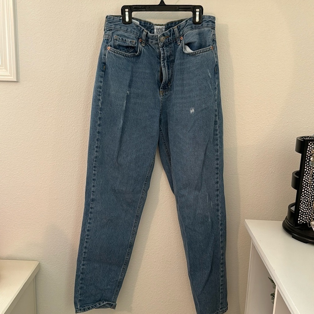 BDG Jeans Womens mom High Rise Straight Leg Jean size 28